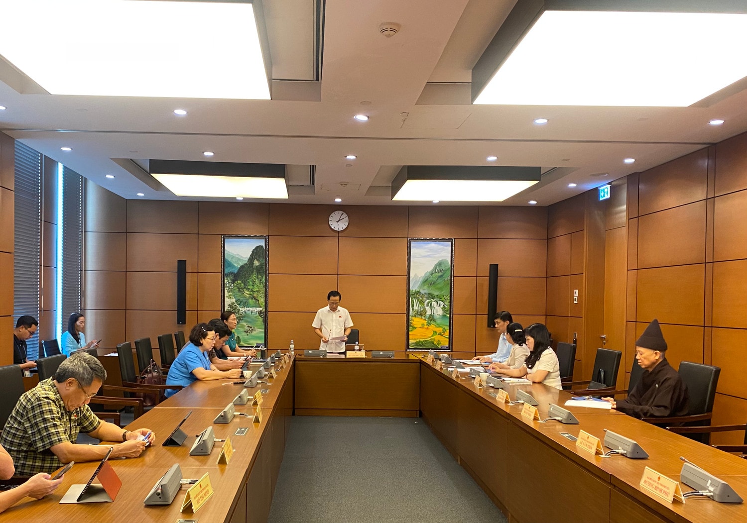 Cần chính sách đặc thù riêng cho khu thương mại tự do