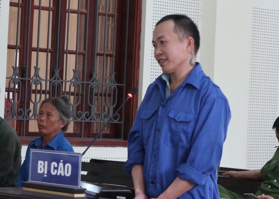 Nghệ An: 18 năm tù cho kẻ dùng súng bắn chim giết hàng xóm -0