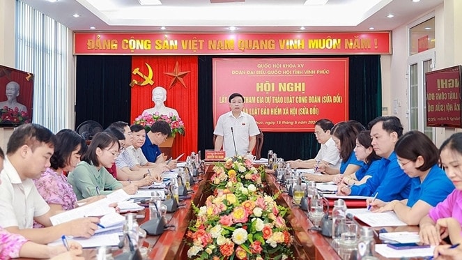 Đoàn ĐBQH tỉnh Vĩnh Phúc tổ chức Hội nghị đóng góp ý kiến vào dự thảo Luật Công đoàn (sửa đổi), Luật Bảo hiểm xã hội (sửa đổi)	Ảnh: Lê Mơ