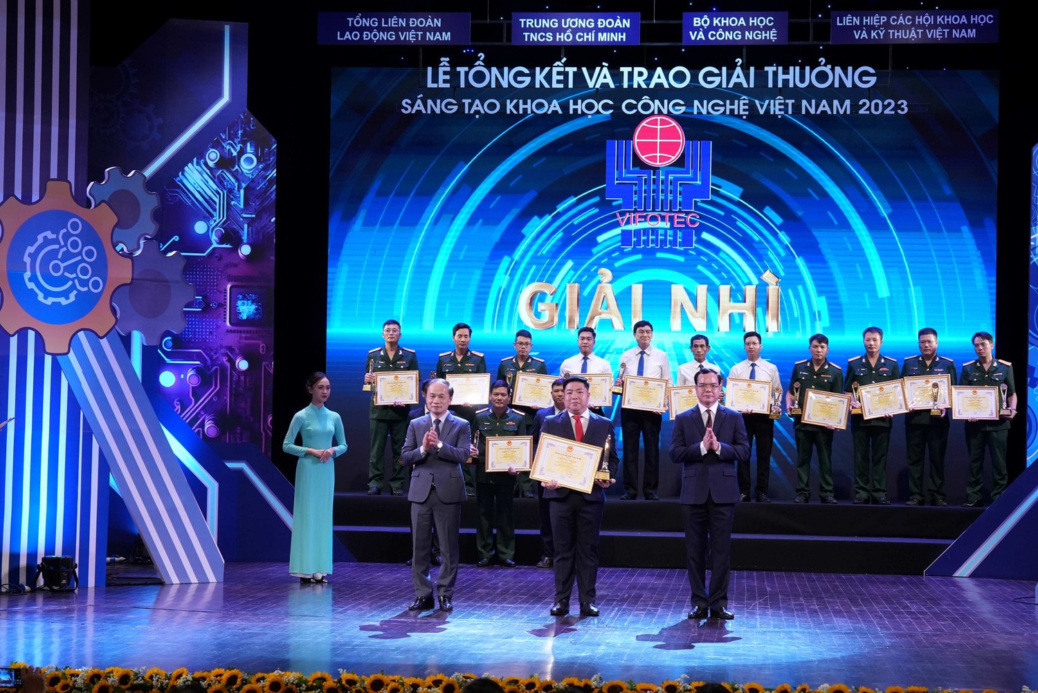 EVNHCMC đạt hạng Nhì giải thưởng VIFOTEC lần thứ 30 -0