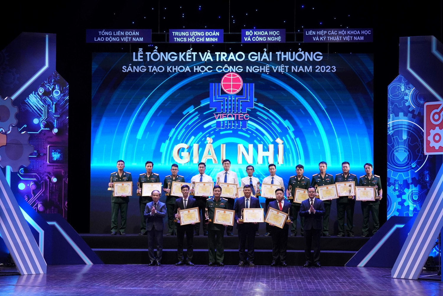 EVNHCMC đạt hạng Nhì giải thưởng VIFOTEC lần thứ 30 -0