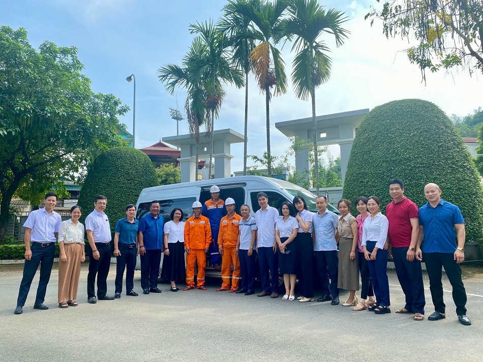 28 Đội xung kích EVNNPC sẵn sàng dồn sức tại công trường Đường dây 500kV mạch 3 -0
