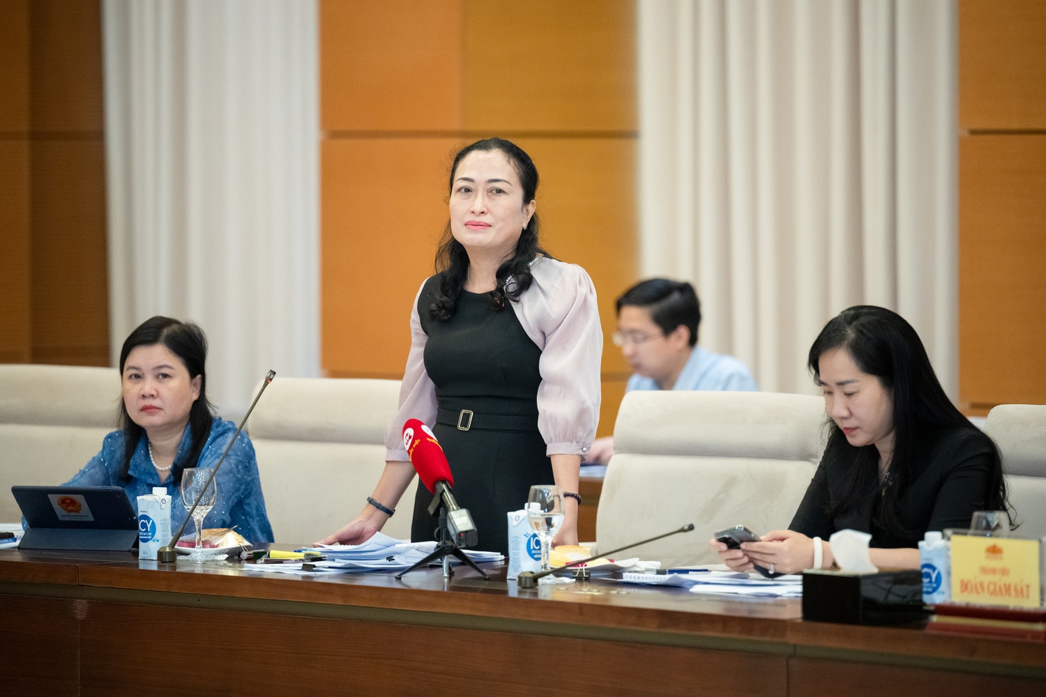 Phó Chủ tịch Quốc hội Nguyễn Khắc Định chủ trì làm việc với 3 Bộ về thực hiện pháp luật về đơn vị sự nghiệp công lập -0
