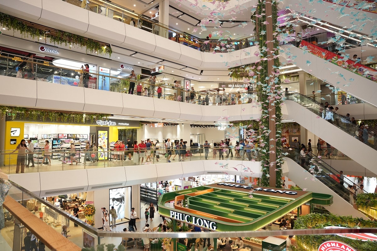 Mở cửa đón khách từ 1.6, TTTM Vincom Mega Mall Grand Park hứa hẹn trở thành tâm điểm mua sắm, ẩm thực, vui chơi giải trí đẳng cấp quốc tế phía Đông TP. Hồ Chí Minh Chu du Châu Âu xem chung kết Euro và Olympics 2024 cùng Vincom -0