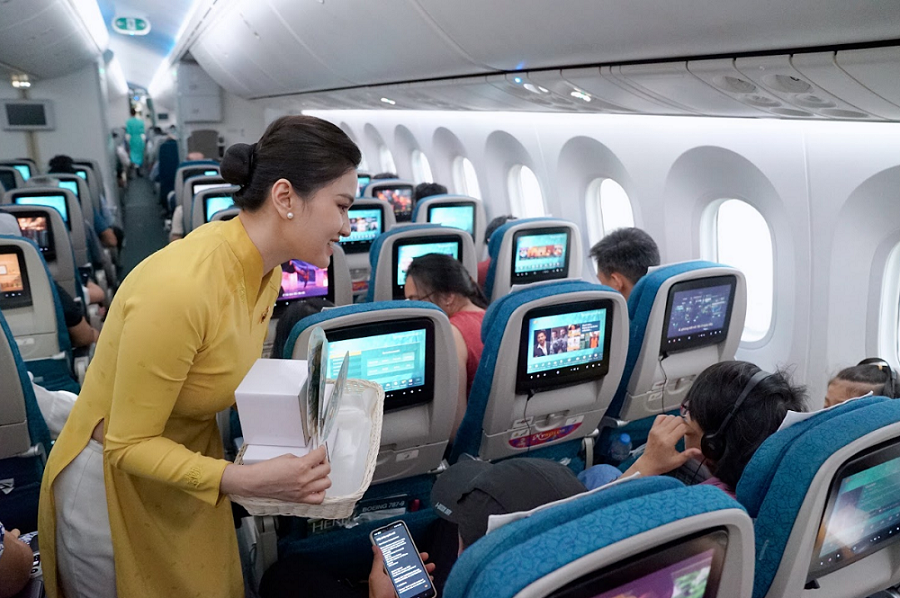 Vietnam Airlines hé lộ hình ảnh Mascot ngộ nghĩnh trên những chuyến bay ngày 1.6 -0
