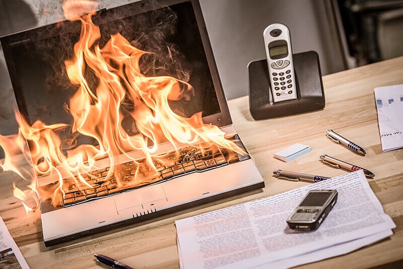 Pin của các thiết bị di động phát nổ là hiểm hoạ lớn. Nguồn:INT