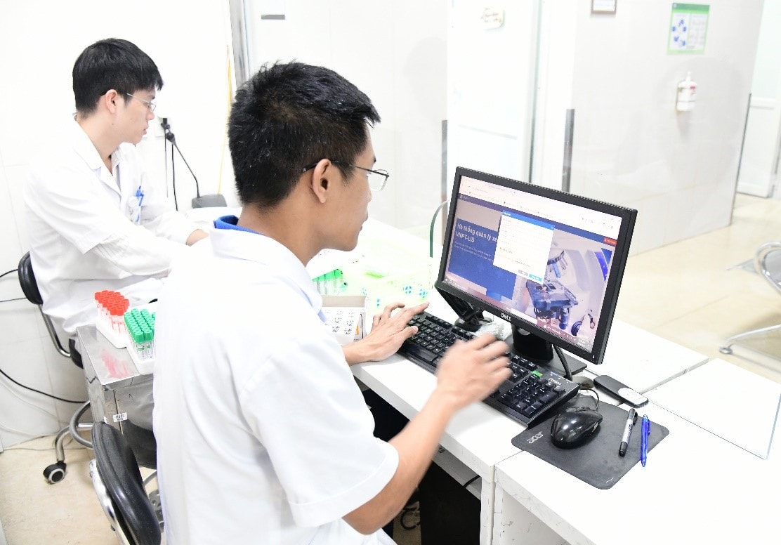 Đến thăm bệnh viện số hoá ở Hà Nội -0