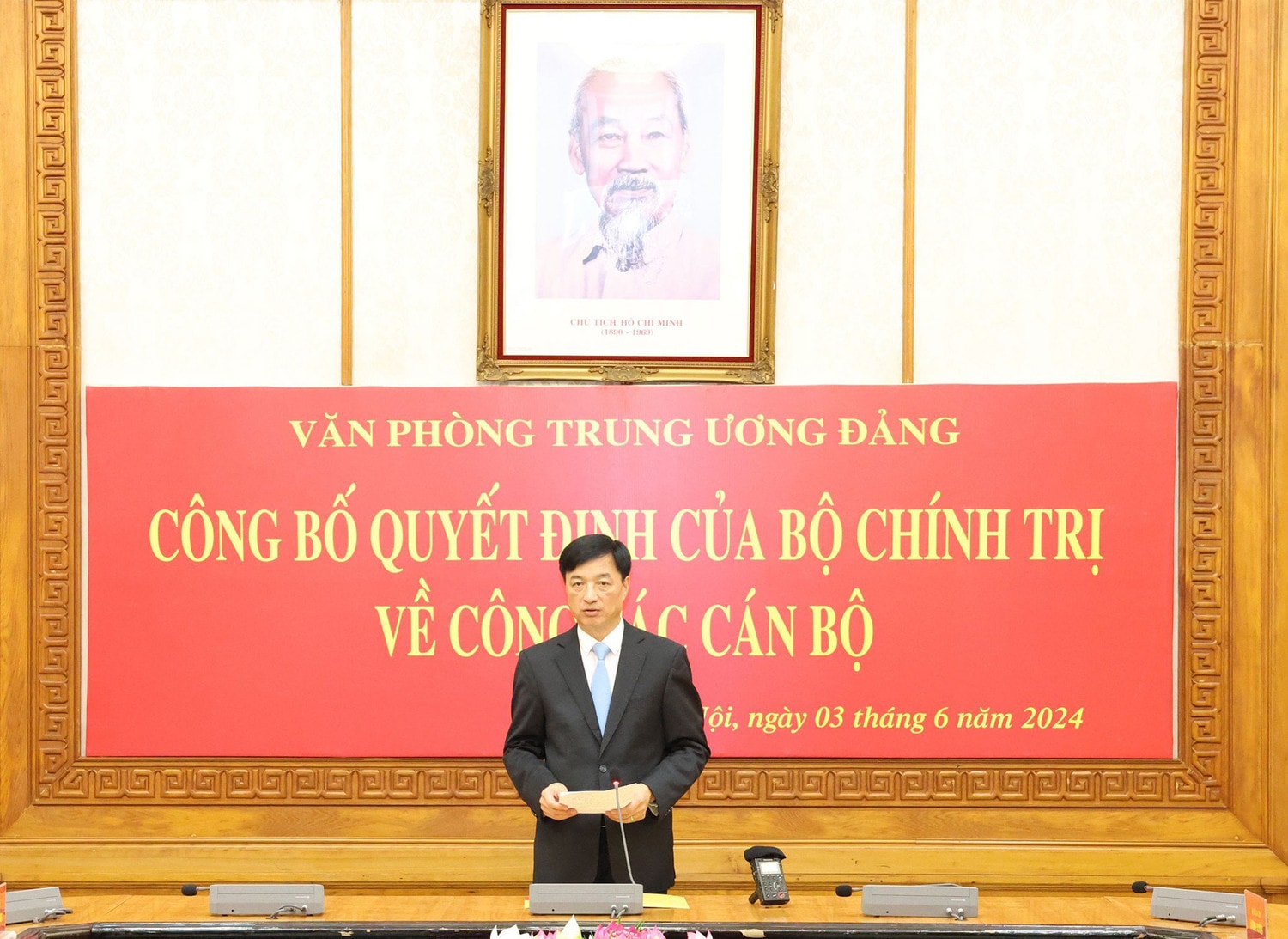Bộ Chính trị điều động, phân công đồng chí Nguyễn Duy Ngọc giữ chức Chánh Văn phòng Trung ương Đảng -0