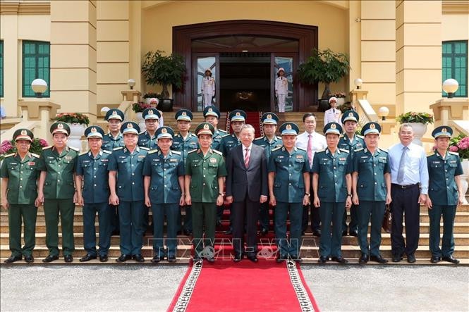 Chủ tịch nước Tô Lâm trao Quyết định bổ nhiệm Chủ nhiệm Tổng cục Chính trị Quân đội nhân dân Việt Nam -0