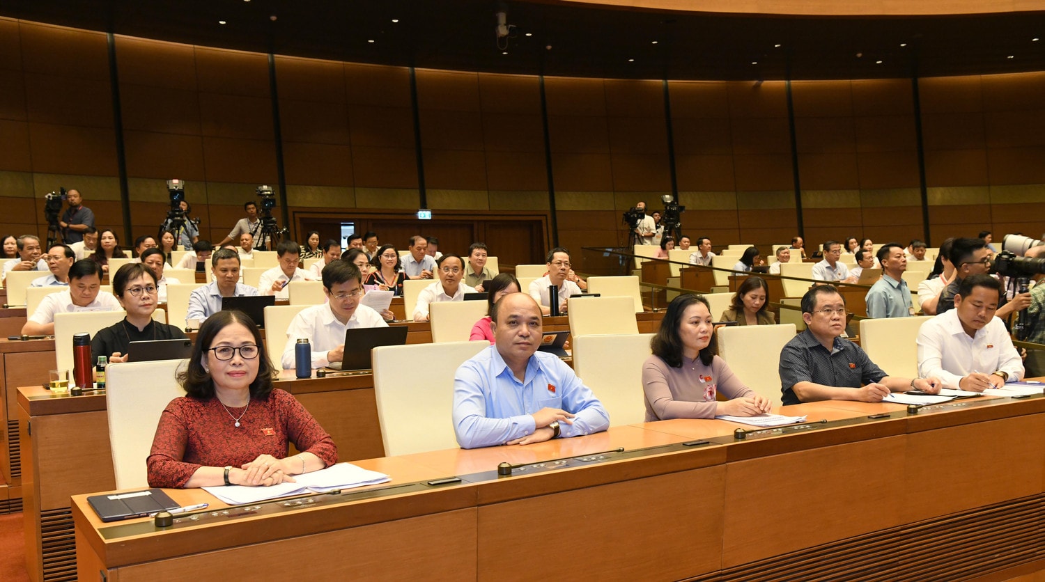 Chủ tịch Quốc hội Trần Thanh Mẫn: Ưu tiên bố trí nguồn lực, đẩy nhanh các dự án trọng điểm thích ứng với biến đổi khí hậu ảnh 3 Chủ tịch Quốc hội Trần Thanh Mẫn: Ưu tiên bố trí các nguồn lực, đẩy nhanh các dự án trọng điểm thích ứng với biến đổi khí hậu -1