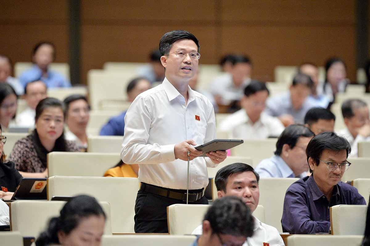hl-chi-nghia.jpg -0