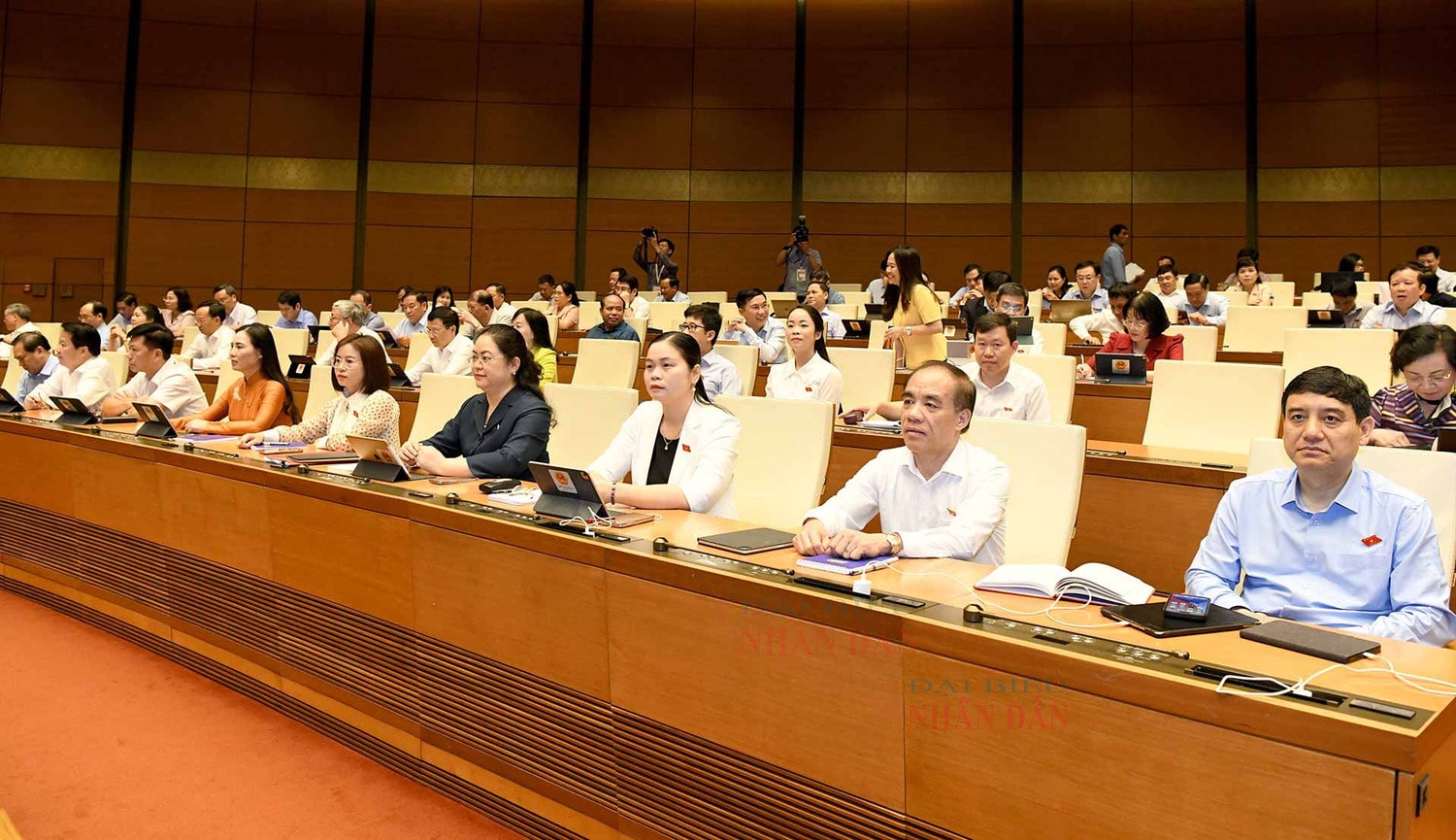 Tiếp tục đưa chất vấn ngày càng trở thành điểm nhấn quan trọng của kỳ họp, đáp ứng mong đợi của cử tri, Nhân dân cả nước ảnh 4