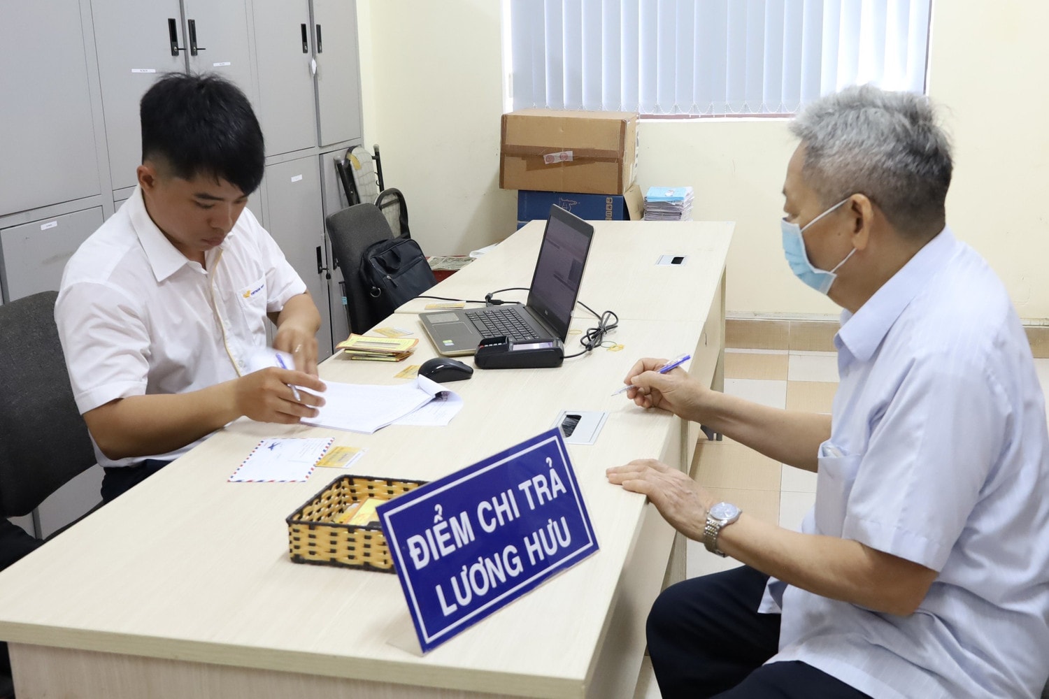 Bắc Giang: Đẩy mạnh chi trả không dùng tiền mặt đối với người hưởng lương hưu, chế độ BHXH -0