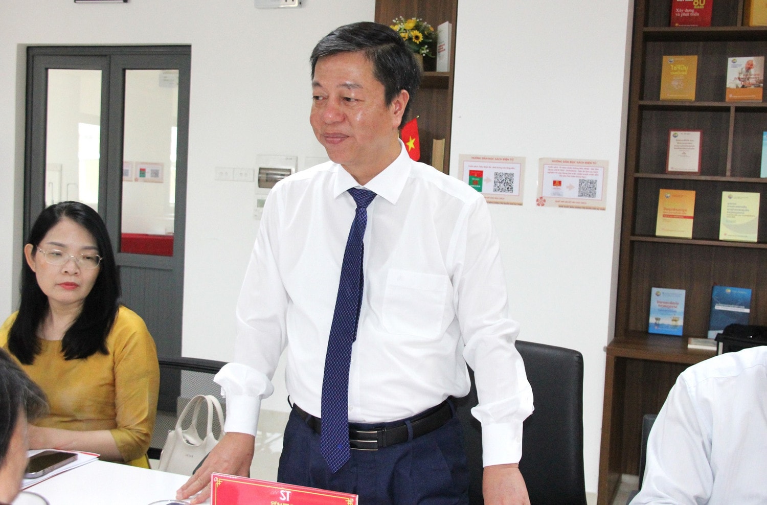 PGS.TS Vũ Trọng Lâm, Giám đốc, Tổng Biên tập Nhà xuất bản Chính trị quốc gia Sự thật phát biểu tại buổi hội đàm Nhà xuất bản Chính trị quốc gia Sự thật hợp tác với Nhà xuất bản và Phát hành sách quốc gia Lào -0