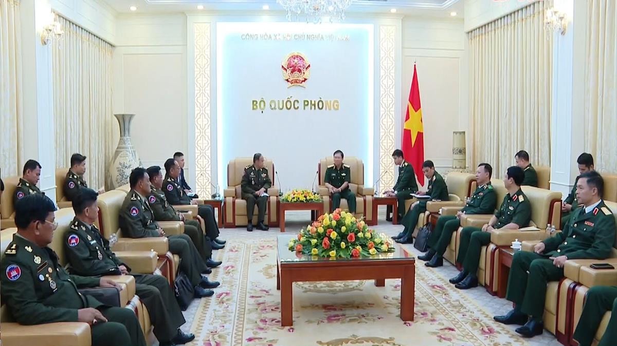 Việt Nam - Campuchia tăng cường hợp tác quân sự, quốc phòng -0