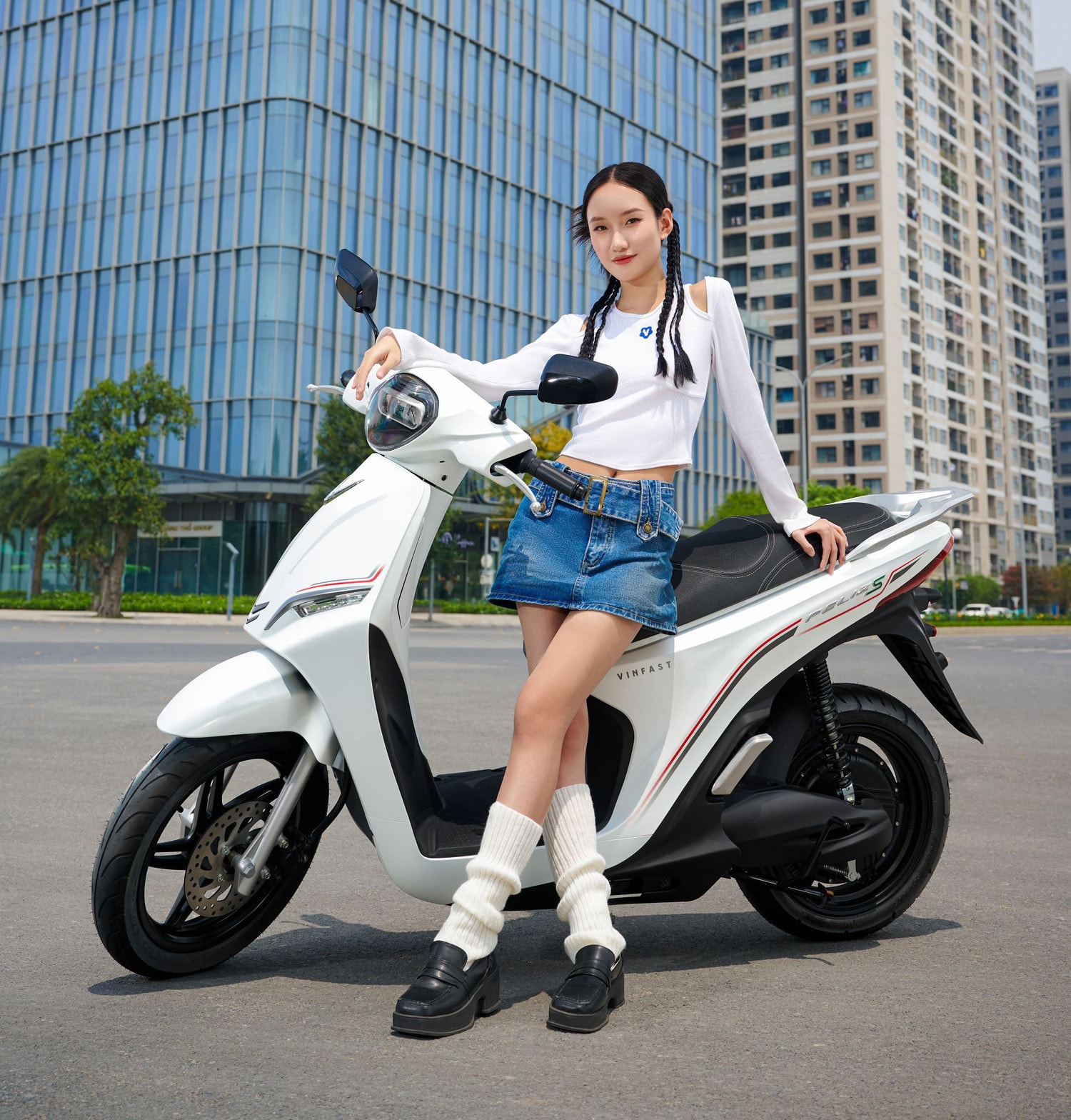Xe máy điện VinFast - Giải pháp di chuyển an tâm trong mùa mưa -0