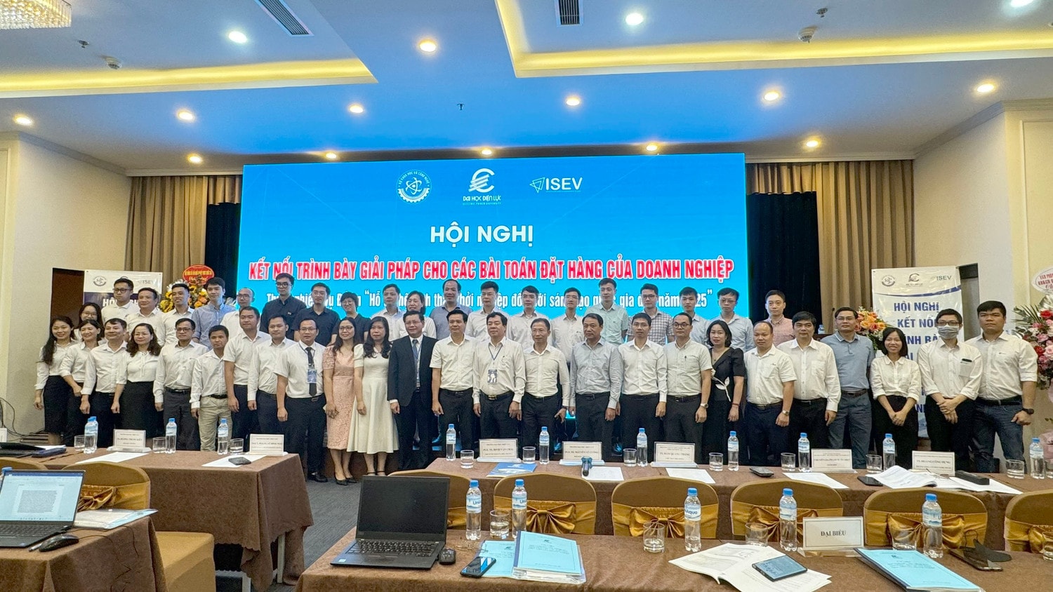 Trường Đại học Điện lực đồng hành cùng doanh nghiệp giải bài toán vướng mắc trong thực tiễn -0