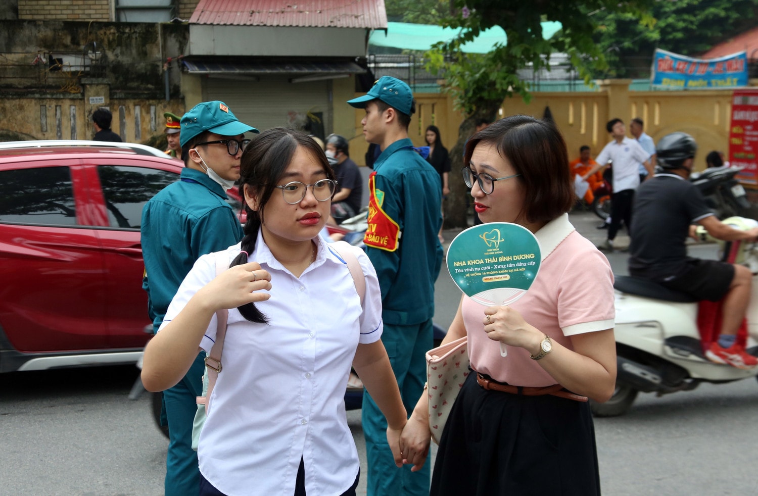 Phụ huynh không tạo ra áp lực thành tích kỳ thi THPT -0
