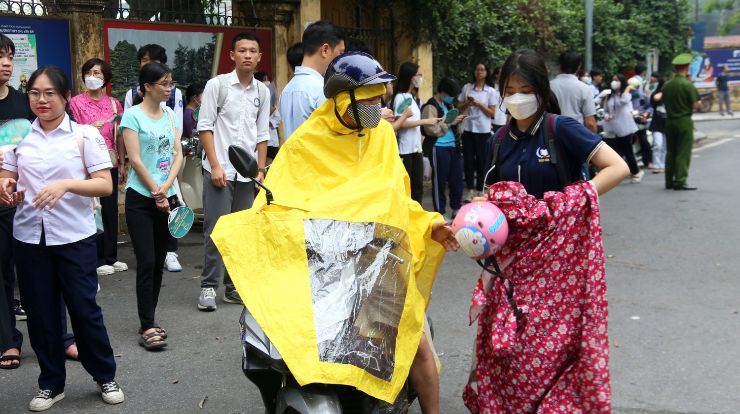 Phụ huynh không tạo ra áp lực thành tích kỳ thi THPT -0