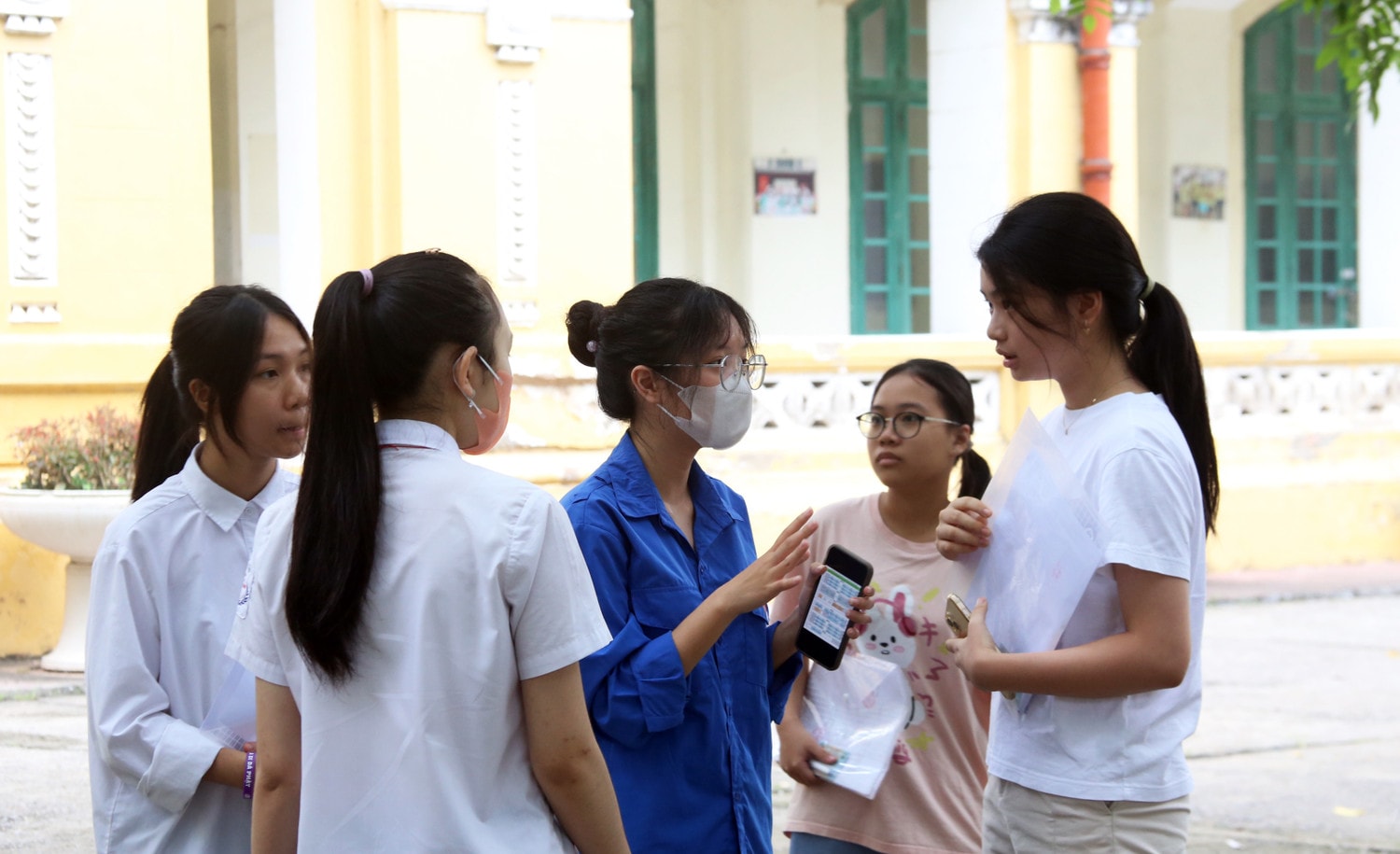 Phụ huynh không tạo ra áp lực thành tích kỳ thi THPT -0