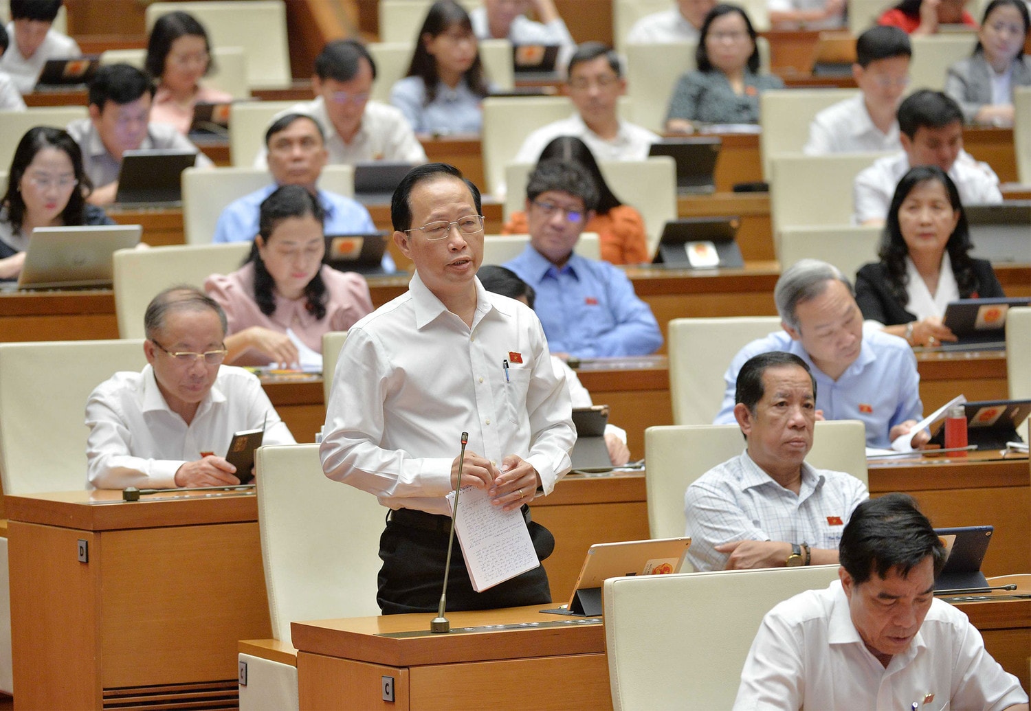 Việc sử dụng ngân sách có nơi chưa hiệu quả, nguồn lực bố trí không thực hiện được, trong khi nhu cầu đầu tư còn nhiều -0