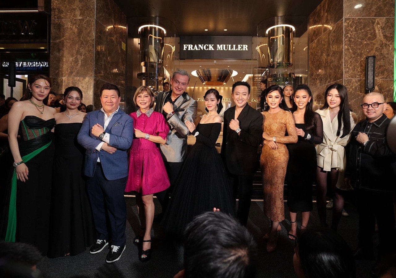 Đại diện từ Franck Muller cùng Doanh nhân Lê Hồng Thủy Tiên, CEO Jacqueline Thảo Tiên Nguyễn và Jessica Jung Tầm nhìn chiến lược của “Vua hàng hiệu” Johnathan Hạnh Nguyễn khi bắt tay hợp tác phát triển Franck Muller tại Việt Nam -0