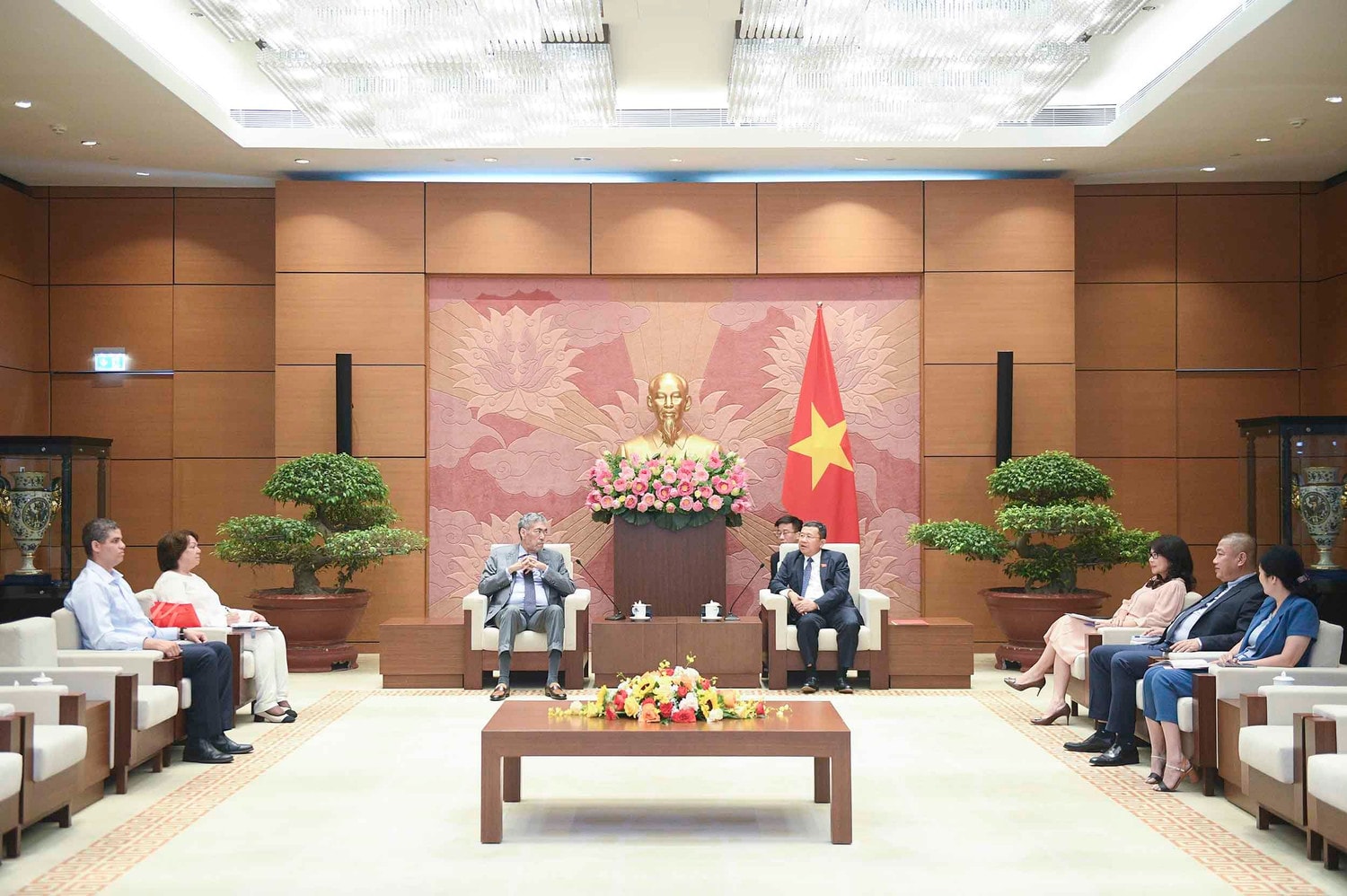 Quang cảnh cuộc tiếp 