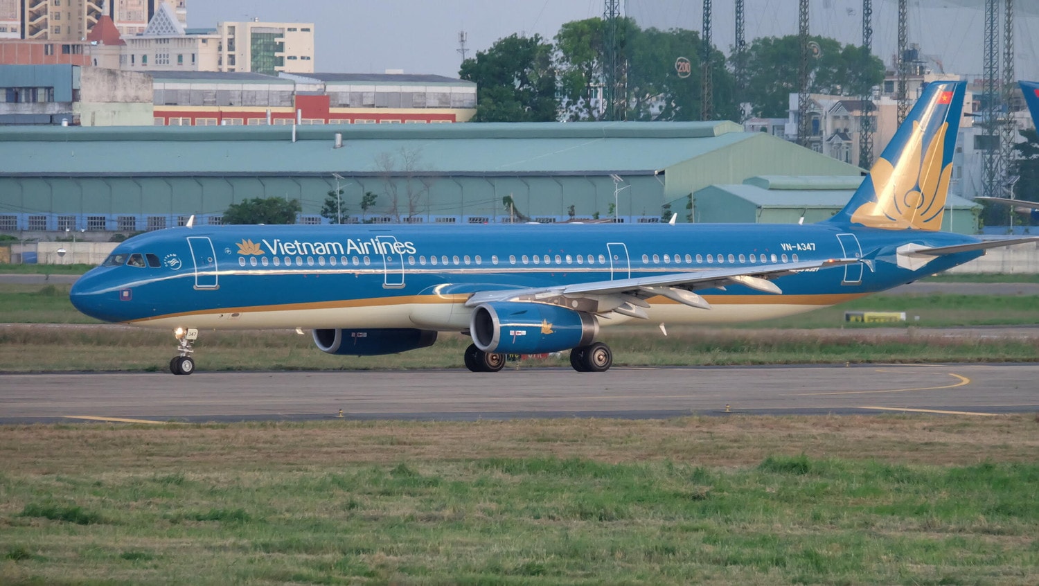 Vietnam Airlines điều chỉnh các chuyến bay đến, đi từ sân bay Cam Ranh, Khánh Hòa -0