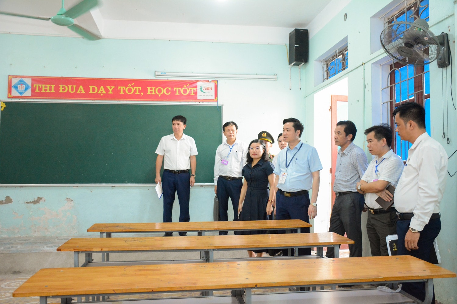 Thứ trưởng Phạm Ngọc Thưởng kiểm tra công tác chuẩn bị thi tốt nghiệp THPT tại Hà Tĩnh -0
