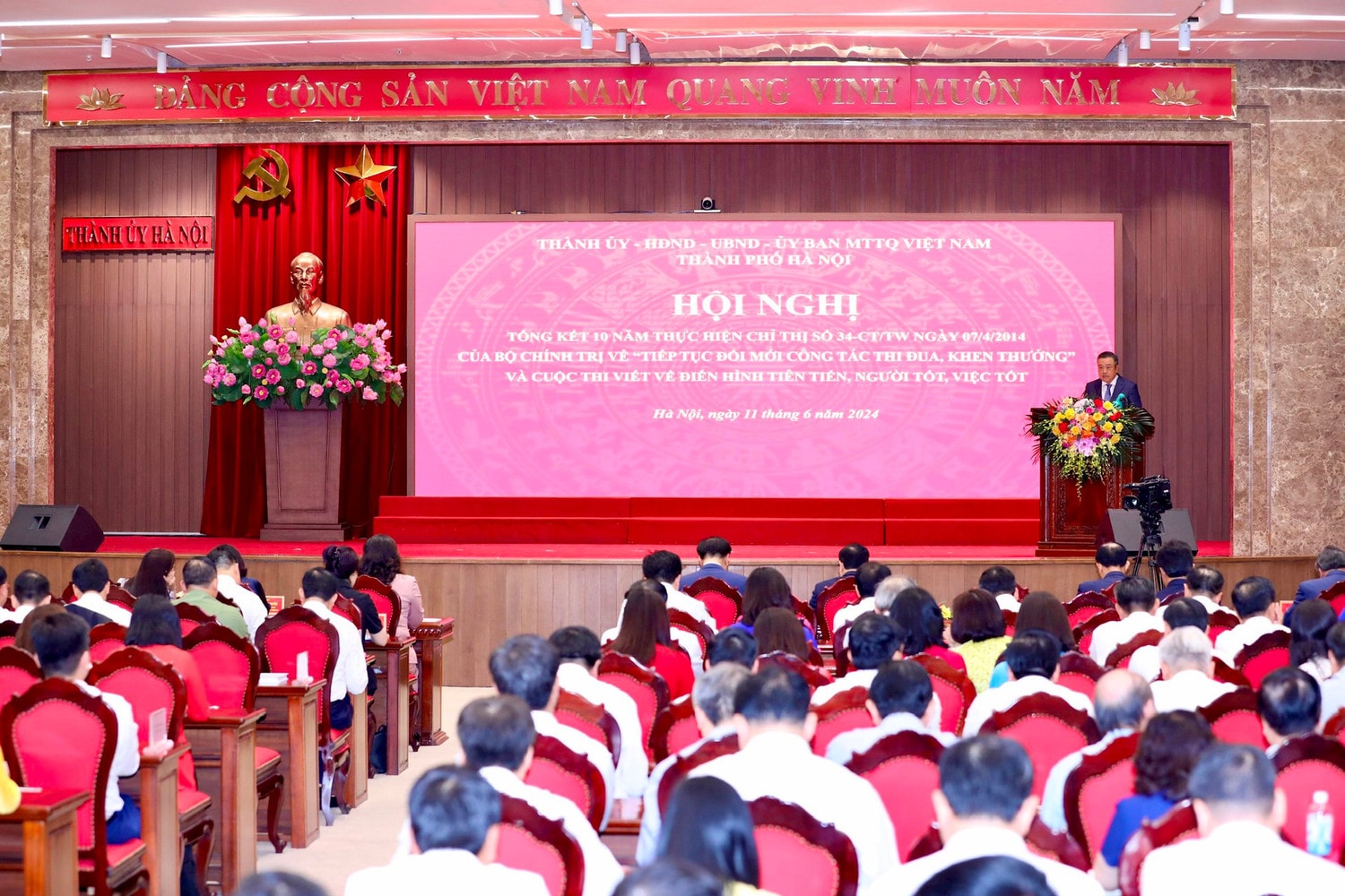 Phấn đấu trở thành hình mẫu trong tổ chức phong trào thi đua yêu nước -0