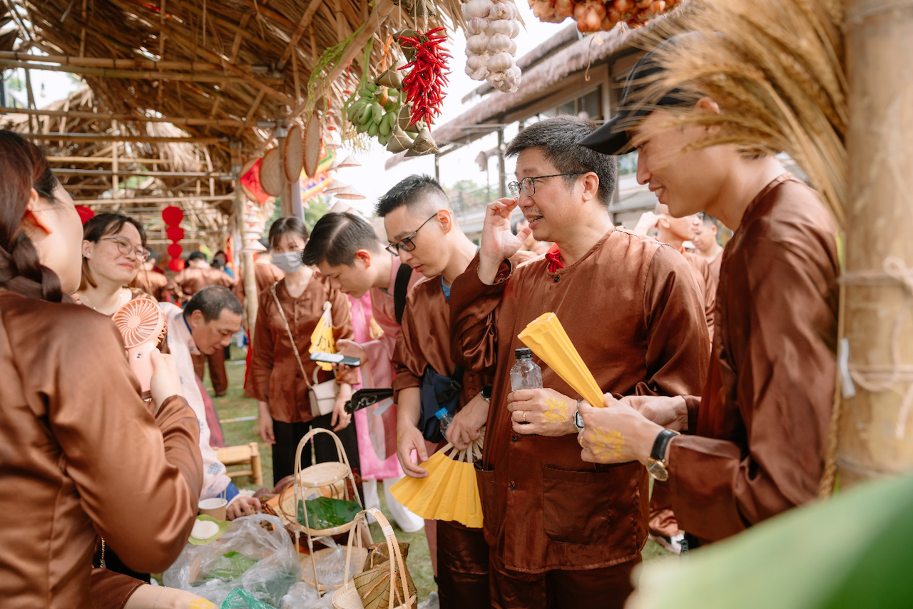 Hội làng ROX “Mây” - Trải nghiệm văn hóa doanh nghiệp độc đáo -0