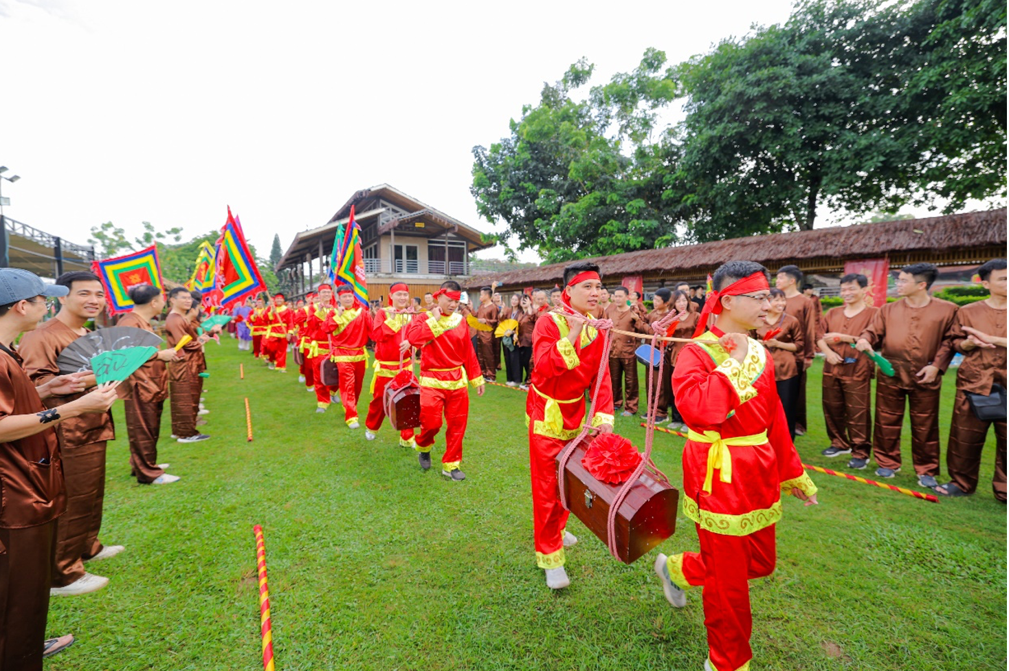 Hội làng ROX “Mây” - Trải nghiệm văn hóa doanh nghiệp độc đáo -0