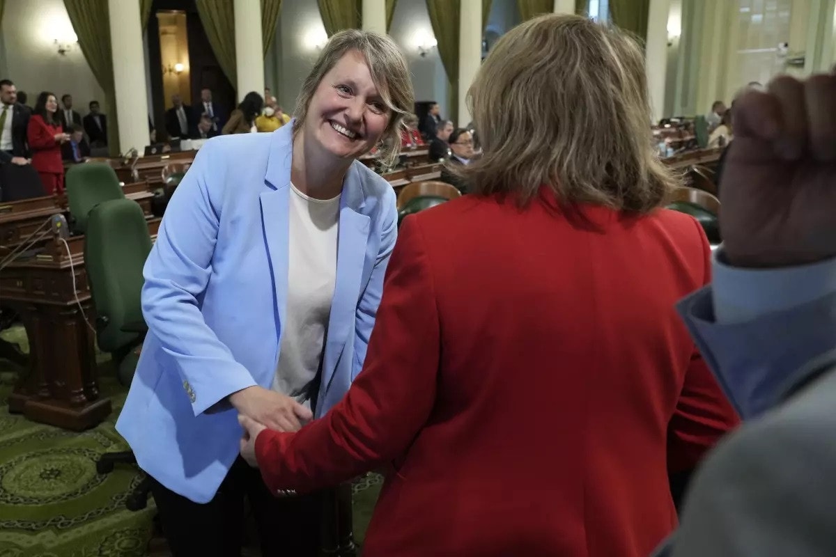 California lawmakers revive debate over bill requiring tech platforms to pay for news -0