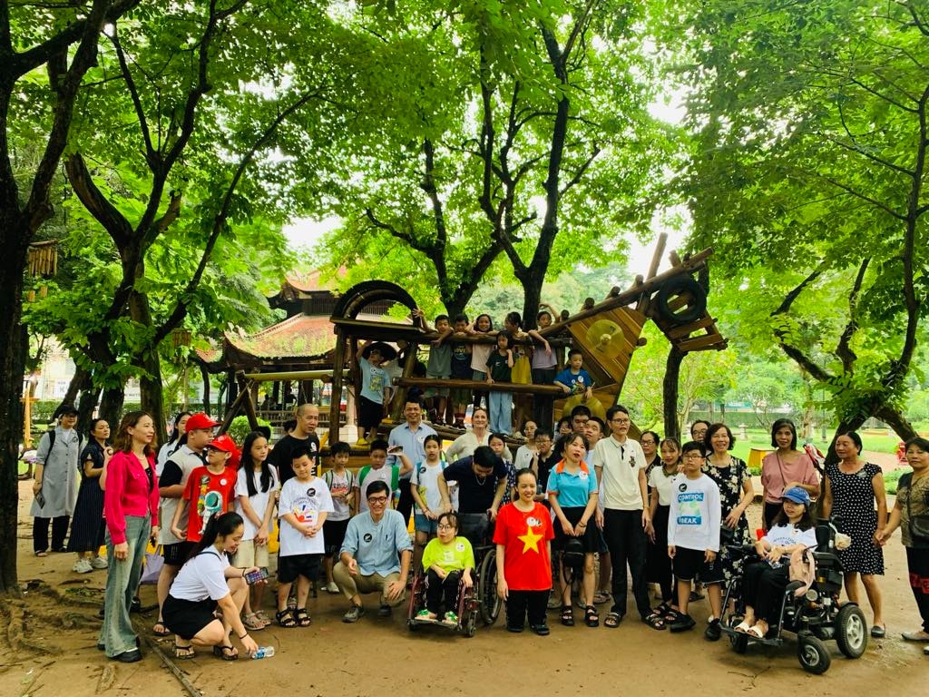 Khai trương sân chơi hòa nhập Thánh Gióng tại Văn Miếu - Quốc Tử Giám -2