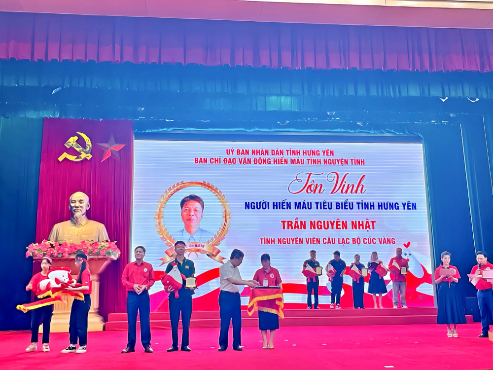 Phật tử CLB Cúc Vàng tại Hưng Yên tình nguyện hiến máu cứu người bằng tâm từ bi của Đạo Phật - 0