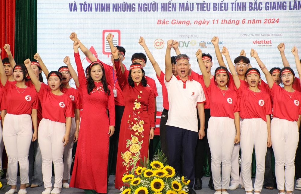 Khai mạc chương trình Hành trình đỏ và tôn vinh người hiến máu tiêu biểu Bắc Giang lần thứ XVI -0