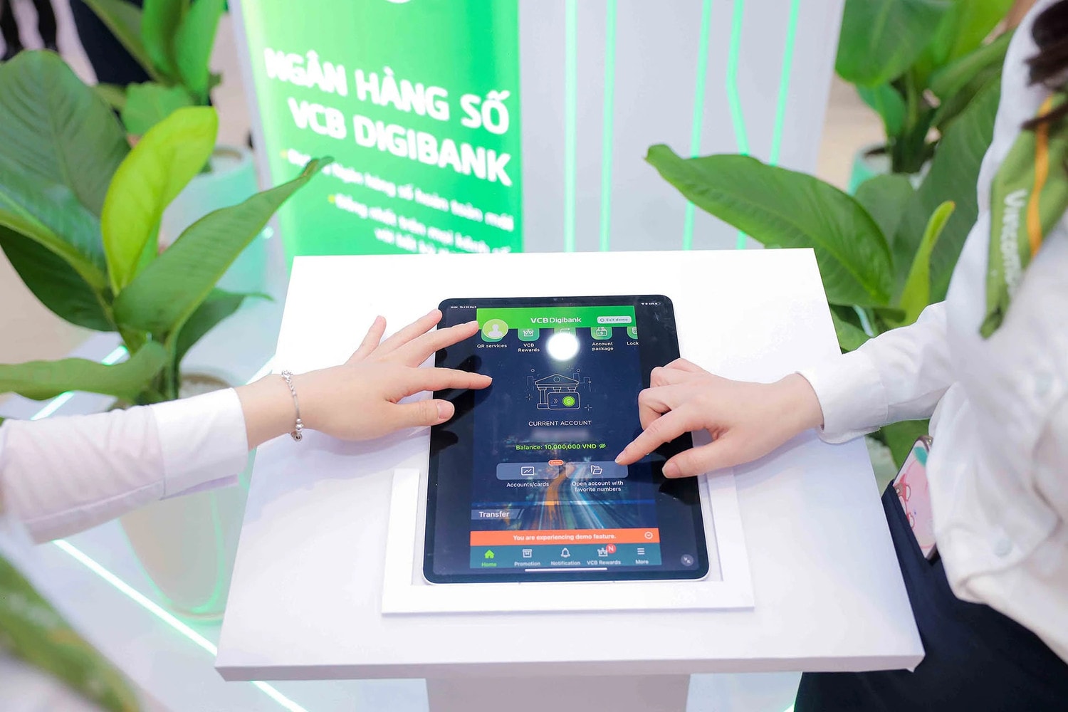 Vietcombank nỗ lực đổi mới sáng tạo -0
