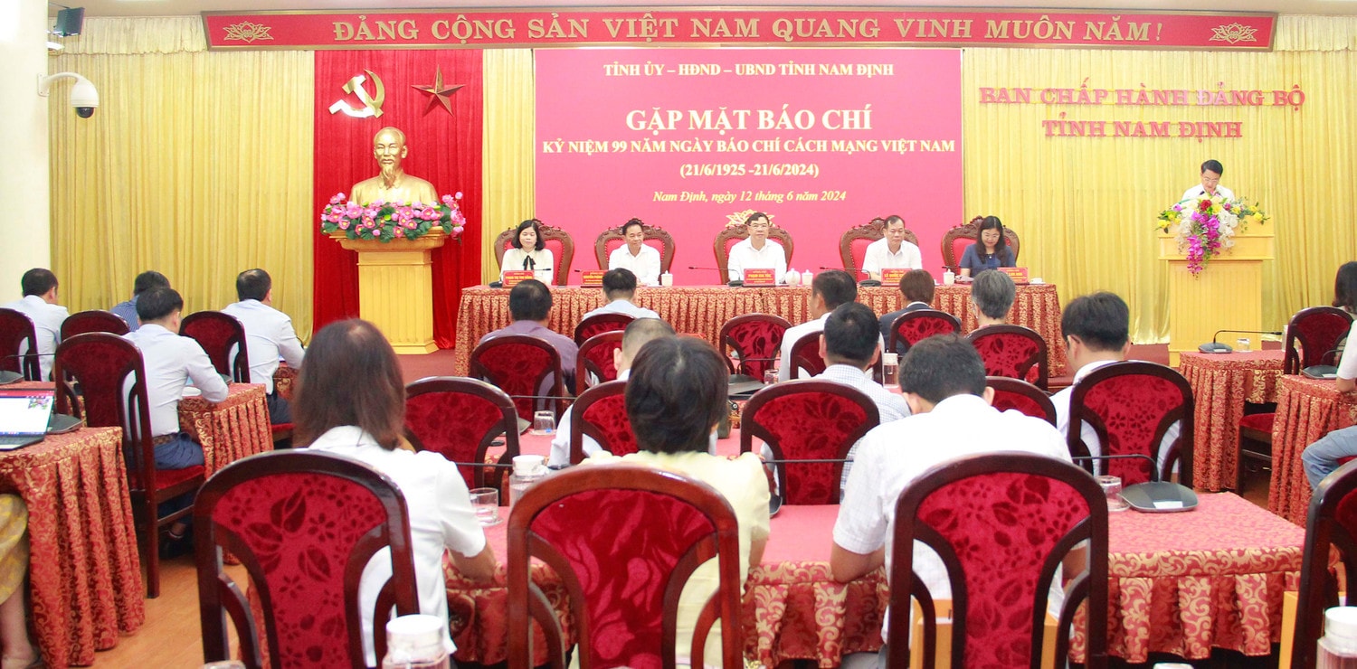 Toàn cảnh cuộc gặp mặt Sự đóng góp tích cực của các cơ quan báo chí vào thành công chung của toàn tỉnh Nam Định -0