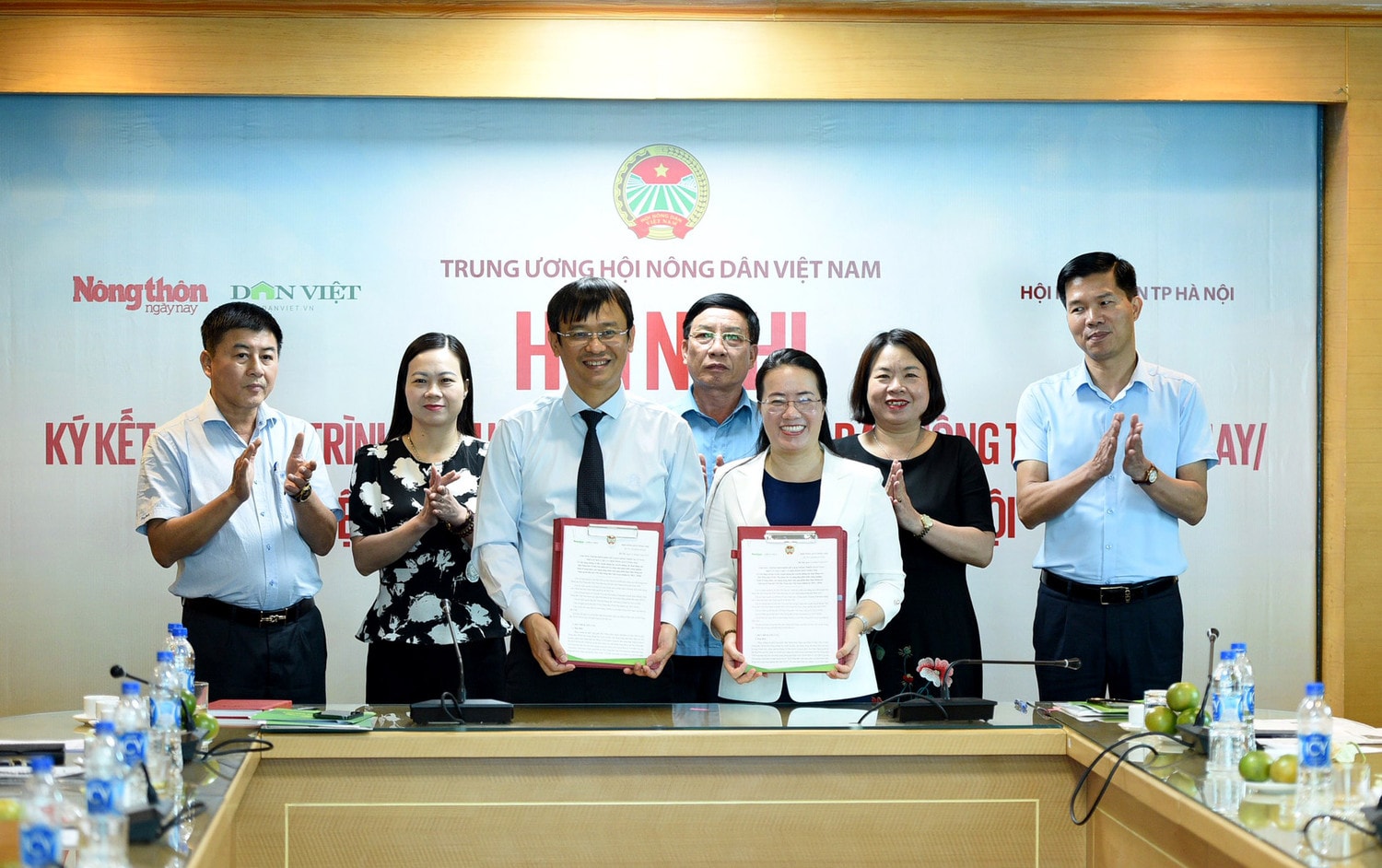 Báo Nông thôn Ngày nay/điện tử Dân Việt và Hội Nông dân TP Hà Nộiký kết Chương trình phối hợp công tác -0