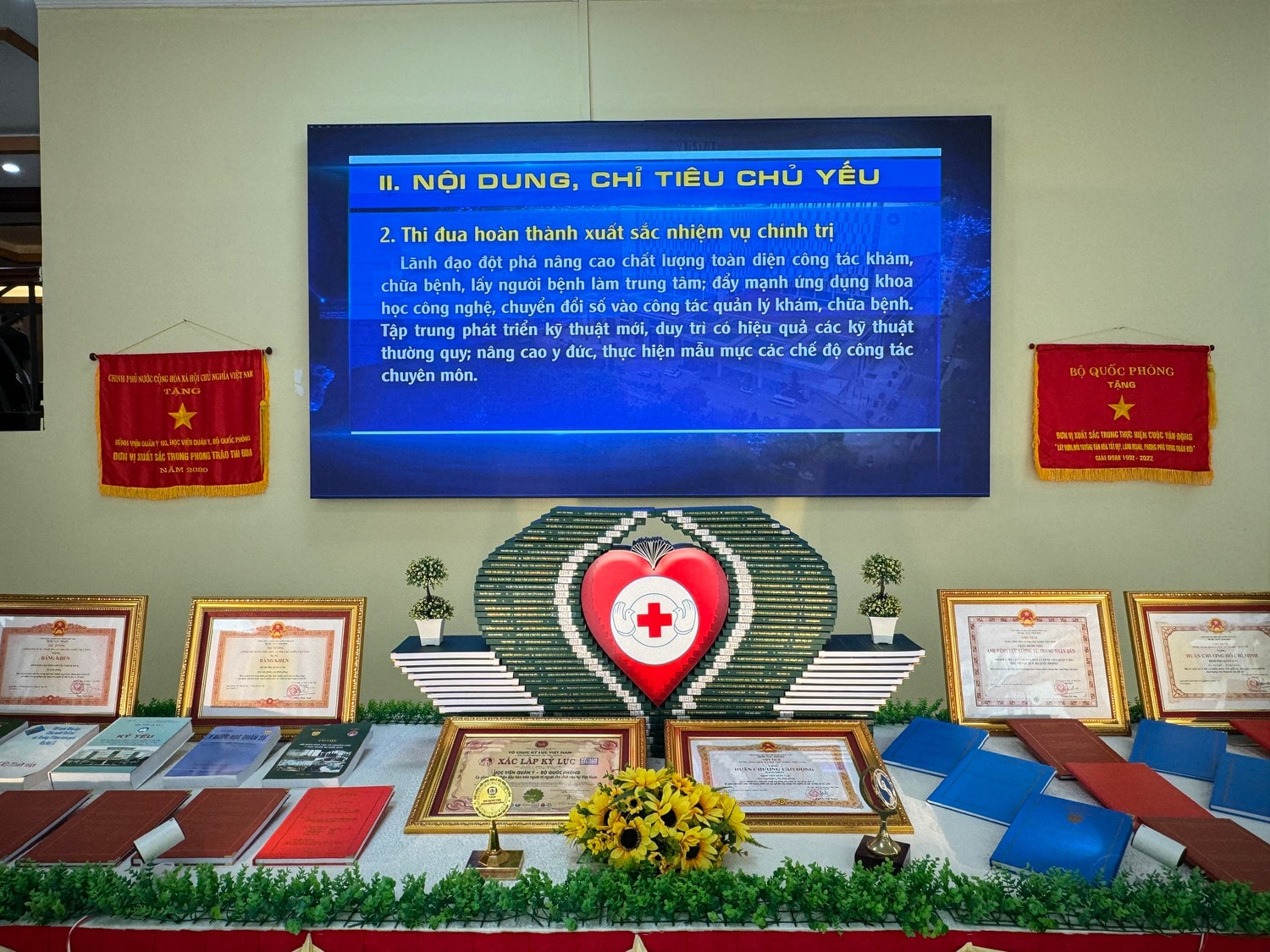 Bệnh viện Quân y 103: Tăng cường tuyên truyền, cổ động phong trào thi đua Quyết thắng, gương người tốt, việc tốt -0
