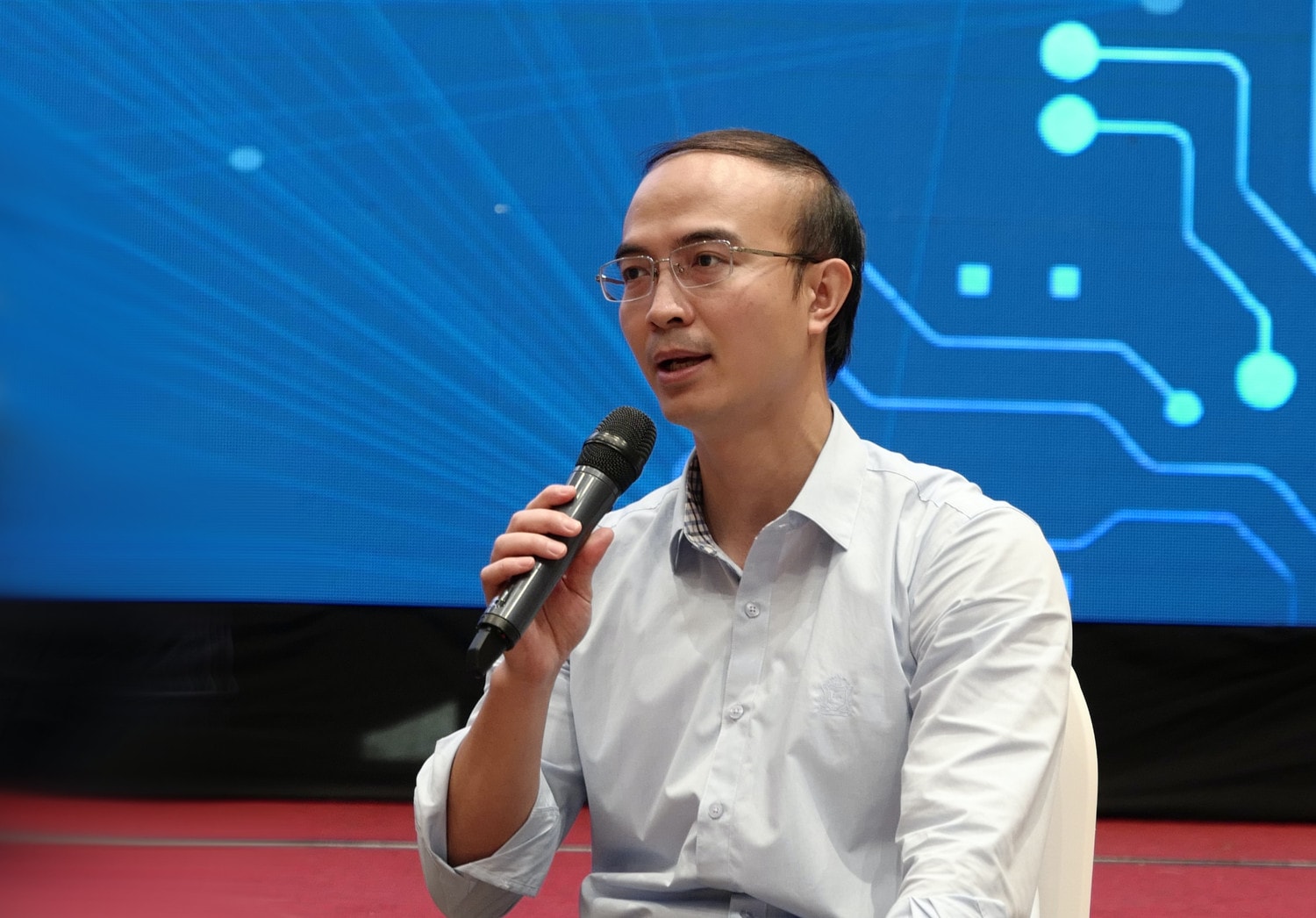 Phó Trưởng ban phụ trách Ban Bảo vệ người tiêu dùng Hồ Tùng Bách Bảo vệ tốt hơn quyền lợi người tiêu dùng yếu thế -0