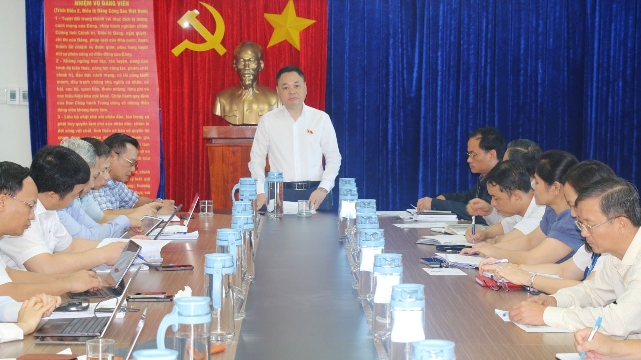 Đoàn giám sát của Quốc hội về quản lý thị trường bất động sản và nhà ở xã hội làm việc với các sở, ngành tỉnh Bình Dương -0