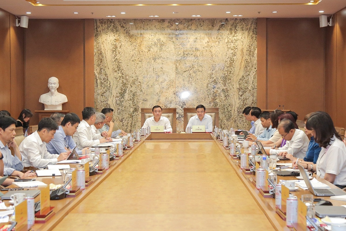Toàn cảnh giao ban. Ảnh: Petrovietnam Petrovietnam tiếp tục duy trì tăng trưởng khi giá dầu đảo chiều giảm mạnh -0