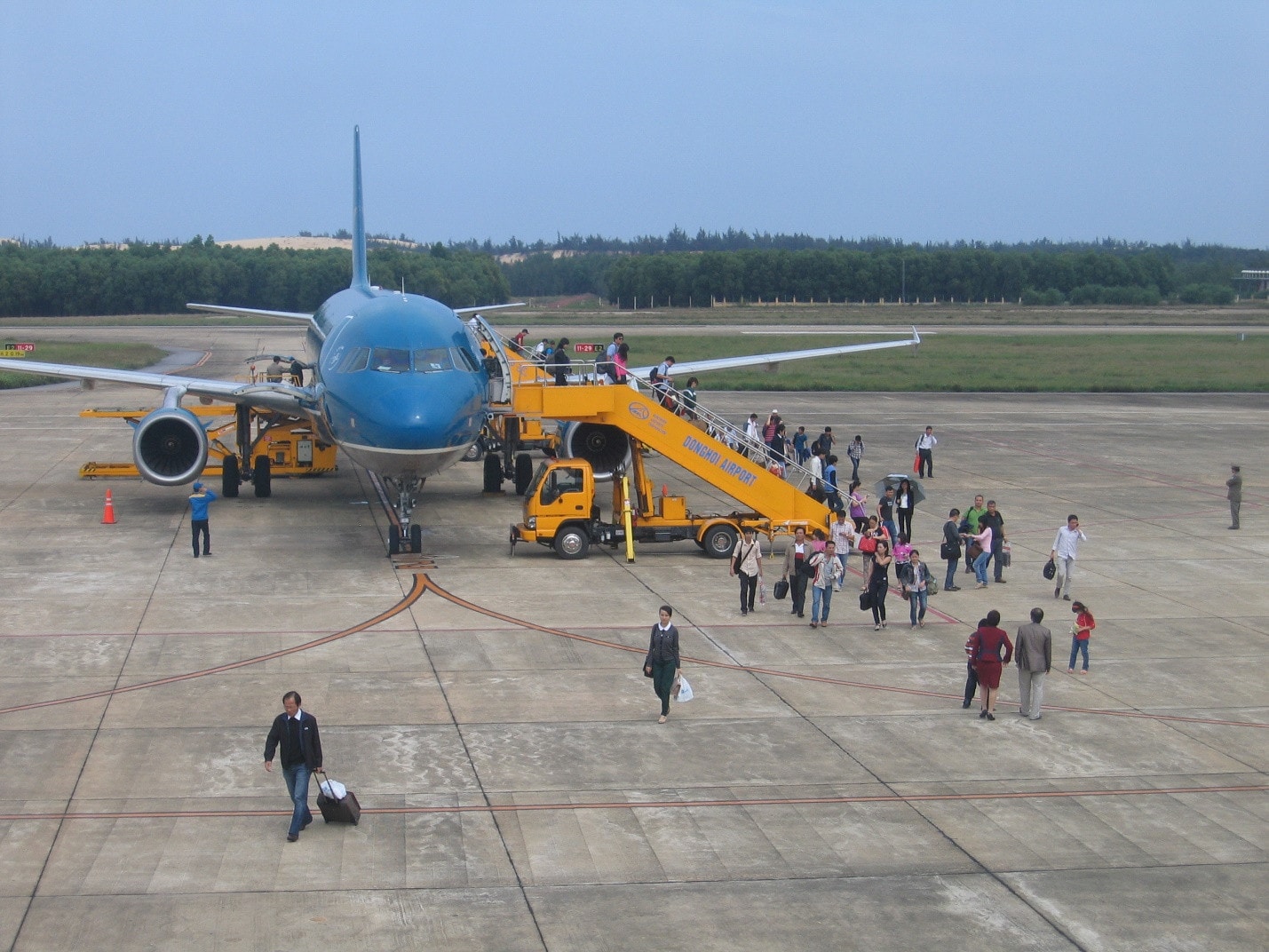 Đường bay Hà Nội - Đồng Hới tăng thêm chuyến, phục vụ du khách mùa cao điểm -0