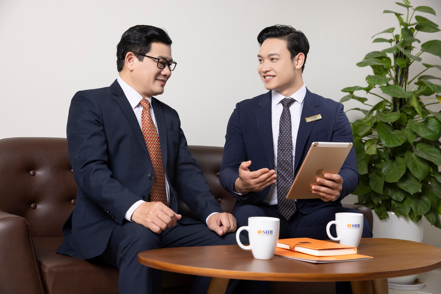 SHB ưu đãi lãi suất vay USD chỉ từ 4,5%/năm, miễn/giảm 66 loại phí dành cho doanh nghiệp xuất nhập khẩu -0