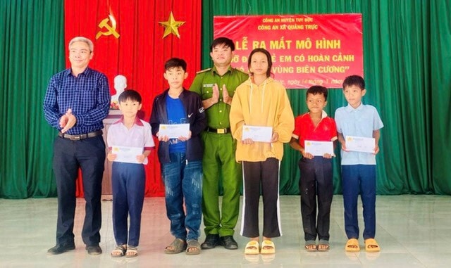 Lan toả yêu thương với mô hình 