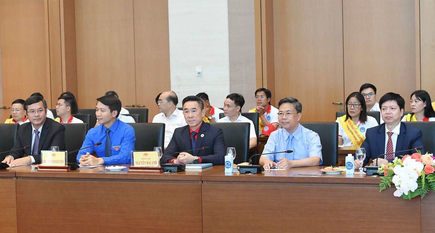 Chủ tịch Quốc hội Trần Thanh Mẫn gặp mặt người hiến máu tình nguyện tiêu biểu toàn quốc