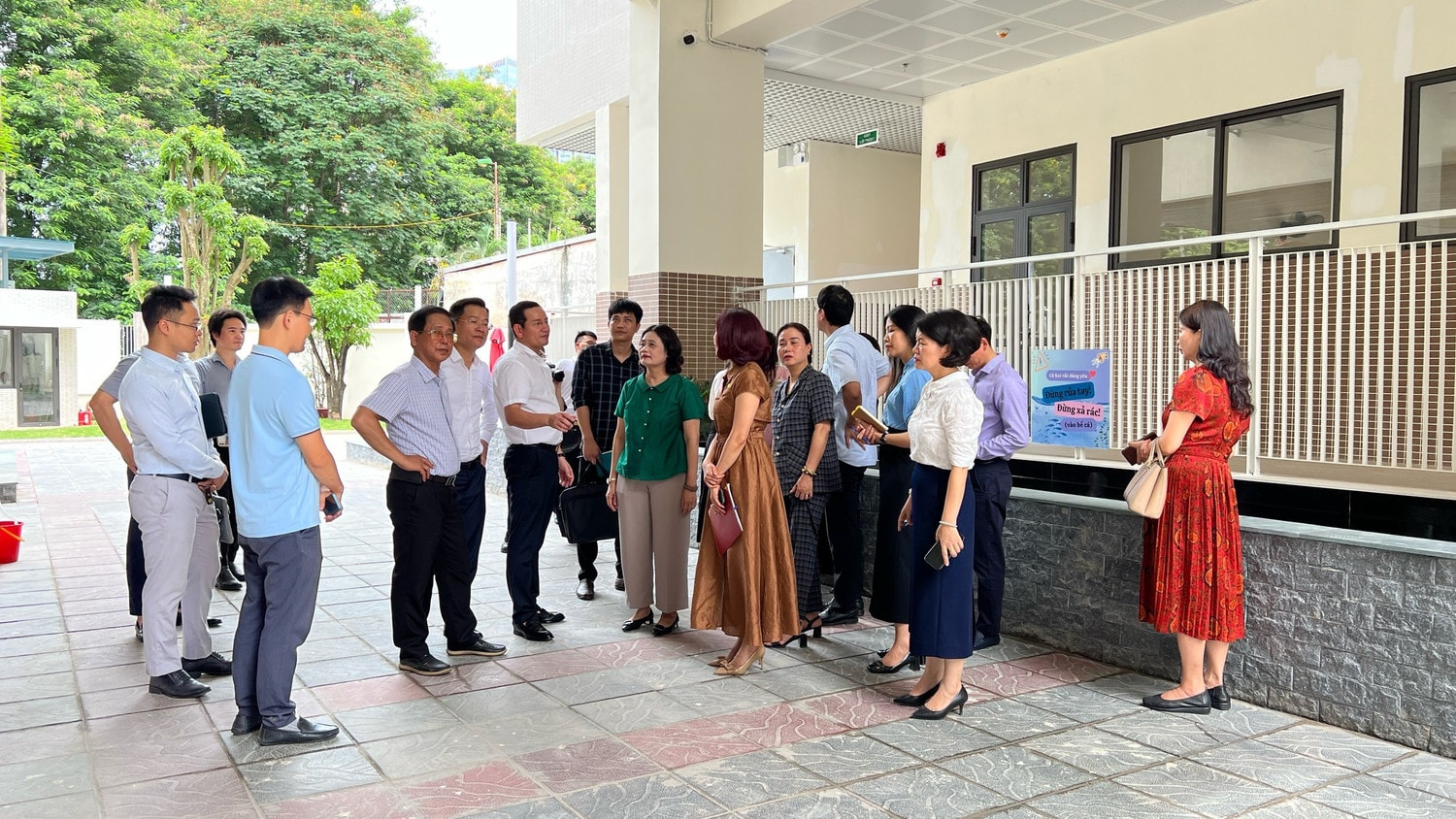 Quận Hồng Bàng, Hải Phòng đến tham quan cơ sở vật chất tại trường học trên địa bàn quận Ba Đình, Hà Nội -0