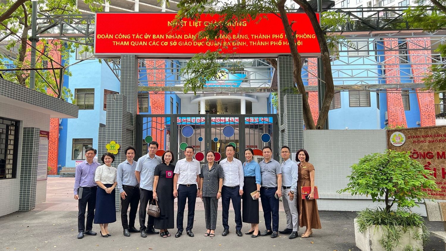 Quận Hồng Bàng, Hải Phòng đến tham quan cơ sở vật chất tại trường học trên địa bàn quận Ba Đình, Hà Nội -0