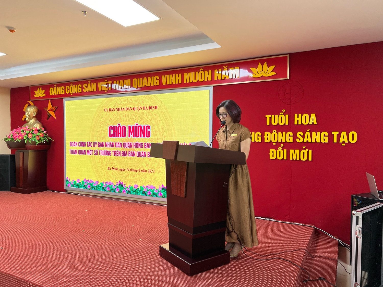 Quận Hồng Bàng, Hải Phòng đến tham quan cơ sở vật chất tại trường học trên địa bàn quận Ba Đình, Hà Nội -0